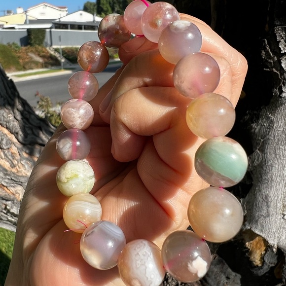 Flower Agate Bead Bracelet - Sakura Agate - Picture 7 of 7